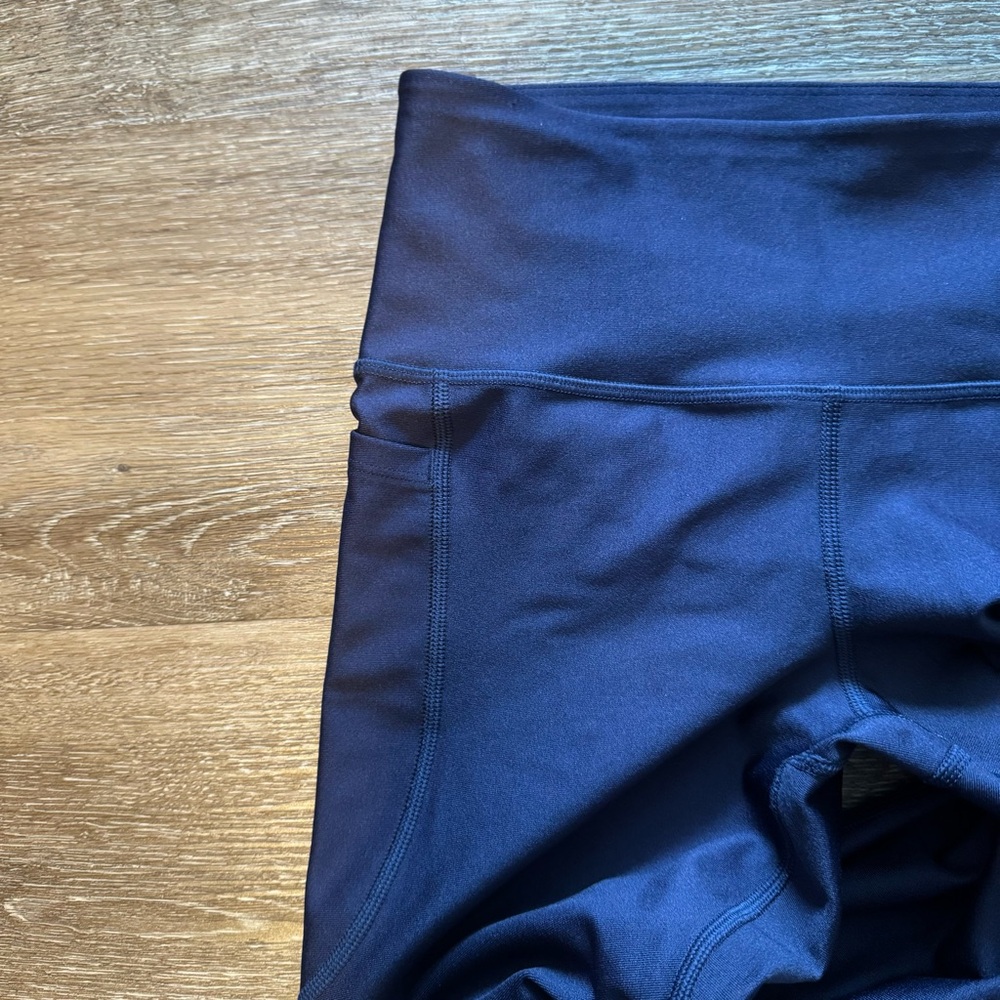 Under Armour Women’s Navy Compression Leggings - Picture 5 of 5